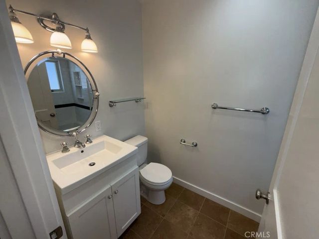 2746 N Kenneth Road North, Burbank, CA 91504