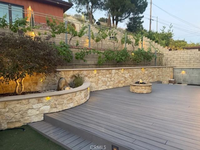 2746 N Kenneth Road North, Burbank, CA 91504