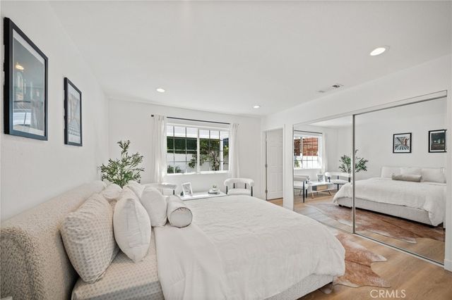 916 N Oxford, Los Angeles, CA 90029