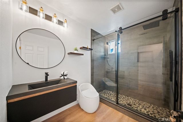 916 N Oxford, Los Angeles, CA 90029