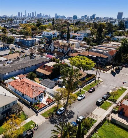 916 N Oxford, Los Angeles, CA 90029