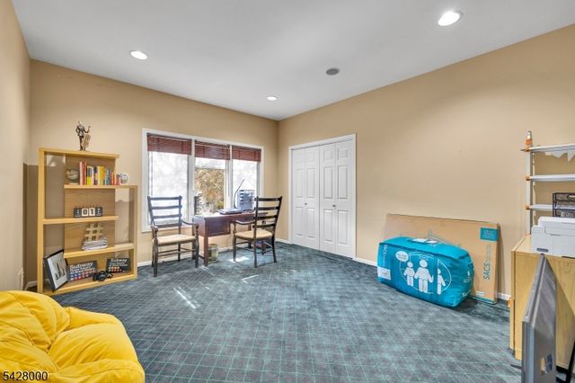 17 Elmwood Dr, Warren Twp., NJ 07059