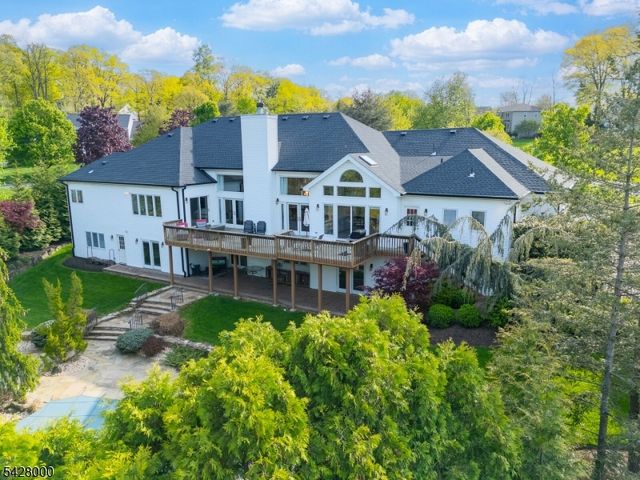 17 Elmwood Dr, Warren Twp., NJ 07059