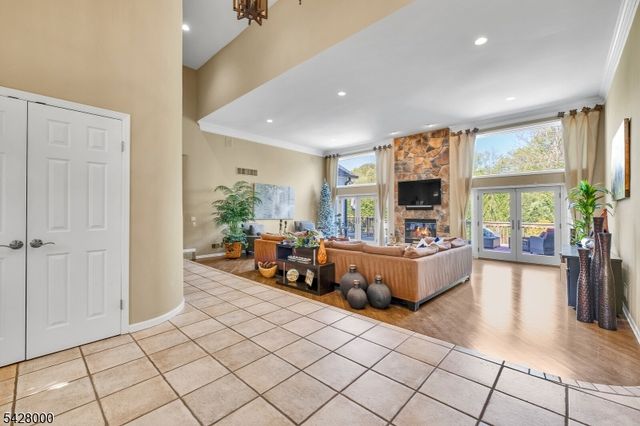 17 Elmwood Dr, Warren Twp., NJ 07059