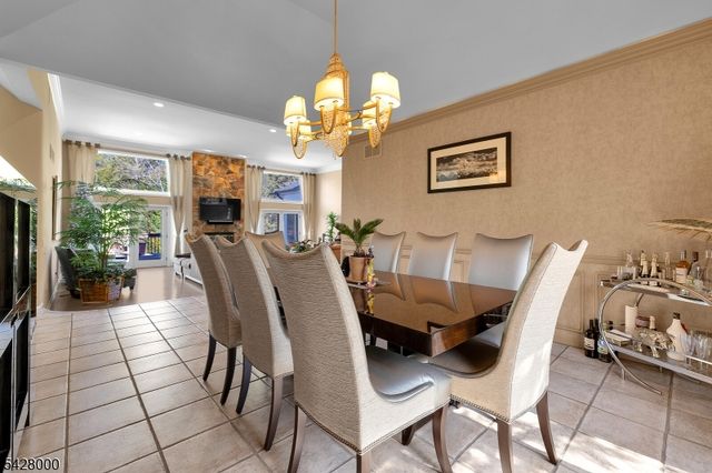 17 Elmwood Dr, Warren Twp., NJ 07059