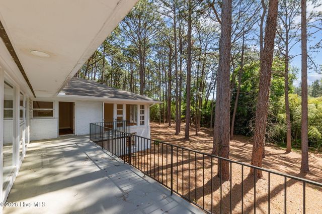 1010 Bion Butler Road, Aberdeen, NC 28315