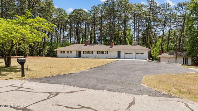 1010 Bion Butler Road, Aberdeen, NC 28315