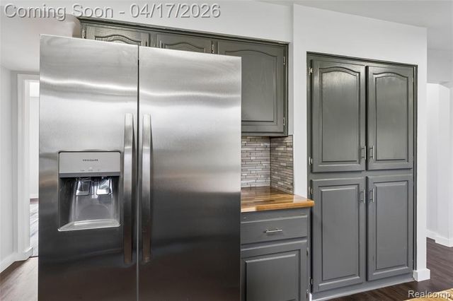 337 Bella Vista Drive, Grand Blanc, MI 48439