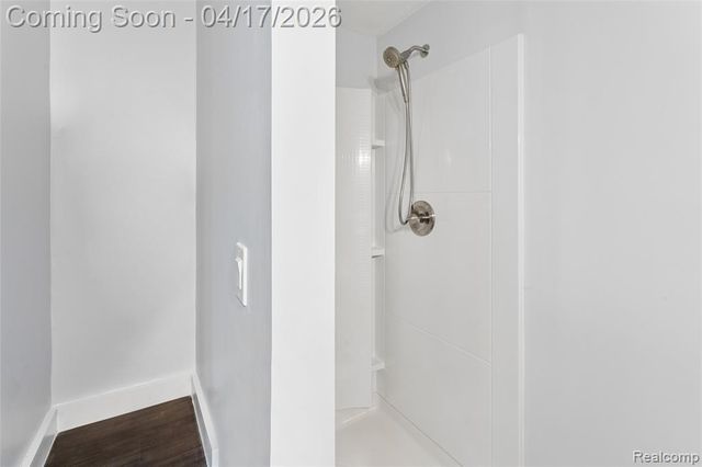 337 Bella Vista Drive, Grand Blanc, MI 48439
