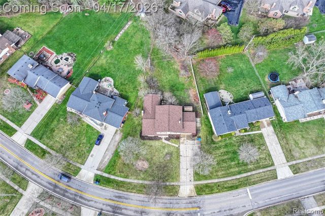 337 Bella Vista Drive, Grand Blanc, MI 48439
