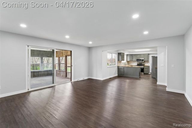 337 Bella Vista Drive, Grand Blanc, MI 48439
