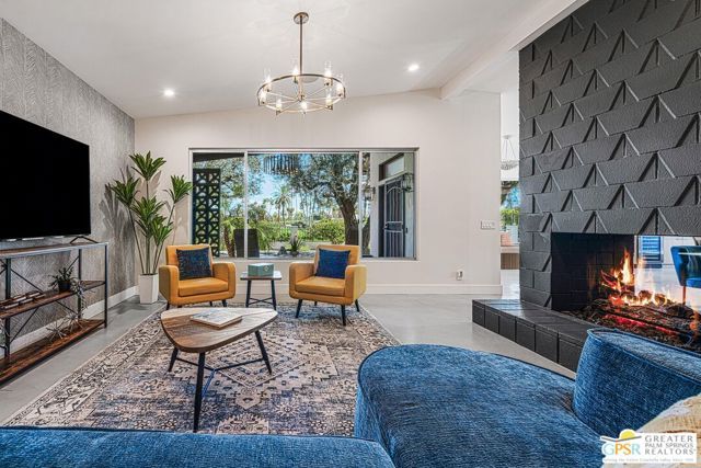 5155 E Bobolink Lane, Palm Springs, CA 92264