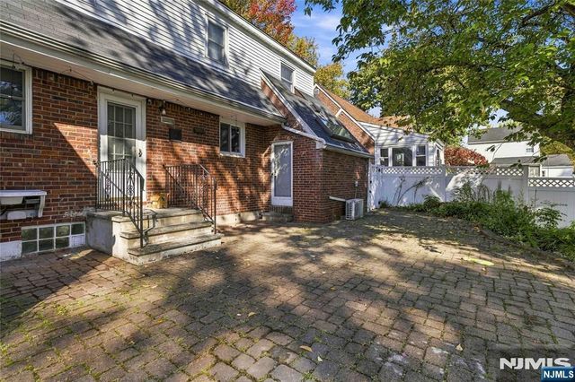 589 Albin Street, Teaneck, NJ 07666