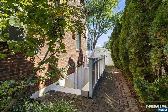 589 Albin Street, Teaneck, NJ 07666
