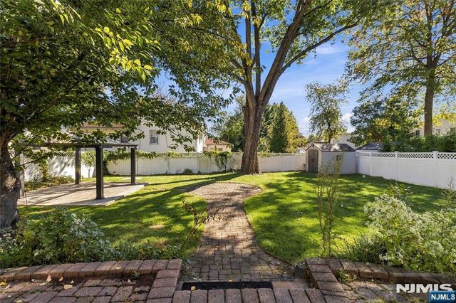 589 Albin Street, Teaneck, NJ 07666