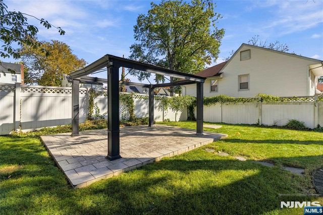 589 Albin Street, Teaneck, NJ 07666