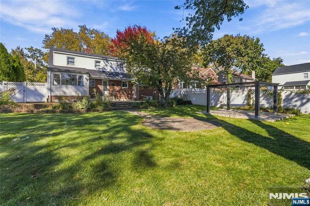 589 Albin Street, Teaneck, NJ 07666