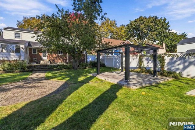 589 Albin Street, Teaneck, NJ 07666