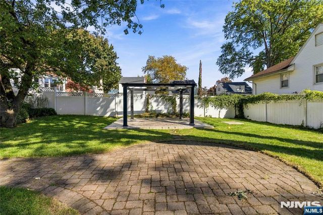 589 Albin Street, Teaneck, NJ 07666
