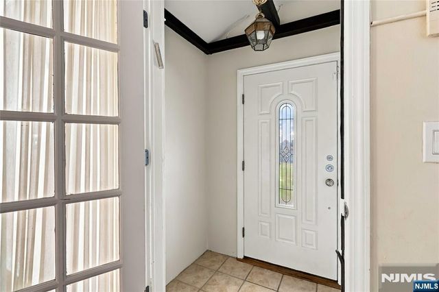 589 Albin Street, Teaneck, NJ 07666