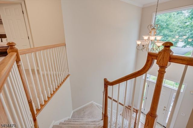 2 Jupiter Hills Ct, Montgomery Twp., NJ 08558