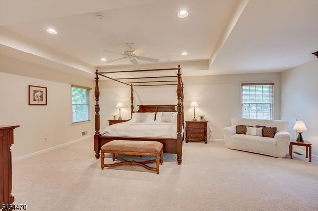 2 Jupiter Hills Ct, Montgomery Twp., NJ 08558
