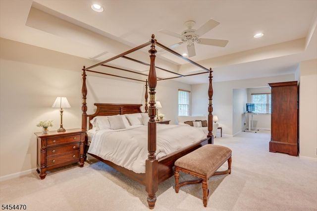 2 Jupiter Hills Ct, Montgomery Twp., NJ 08558