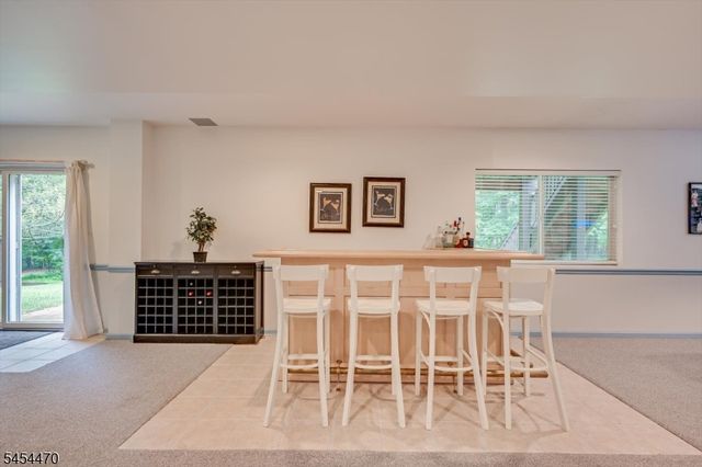 2 Jupiter Hills Ct, Montgomery Twp., NJ 08558