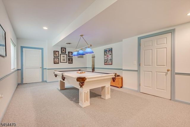 2 Jupiter Hills Ct, Montgomery Twp., NJ 08558