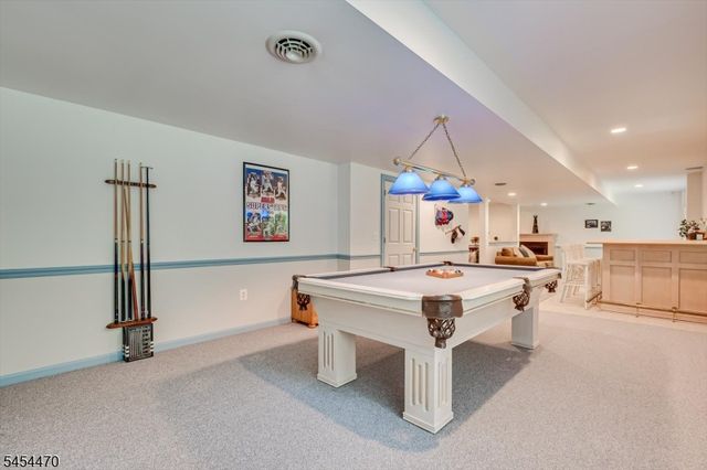 2 Jupiter Hills Ct, Montgomery Twp., NJ 08558