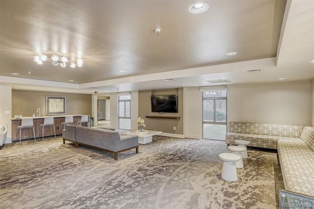 800 N Pearl Street 403, Denver, CO 80203