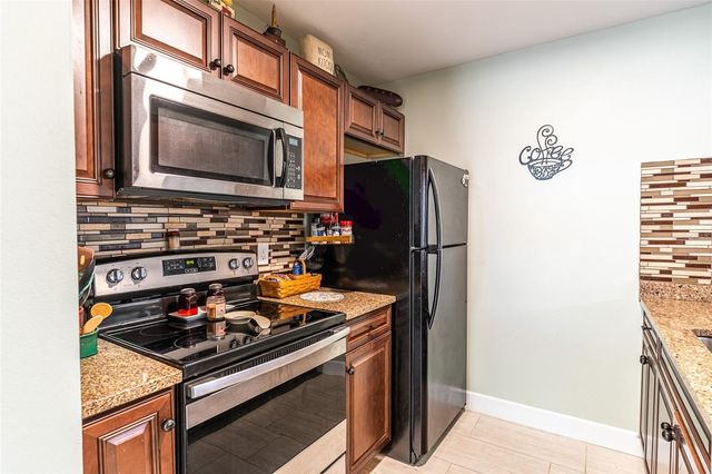 3784 59TH AVENUE W 3784, Bradenton, FL 34210