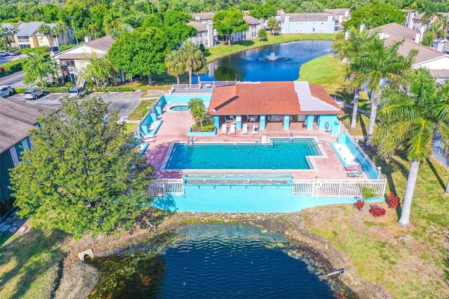 3784 59TH AVENUE W 3784, Bradenton, FL 34210