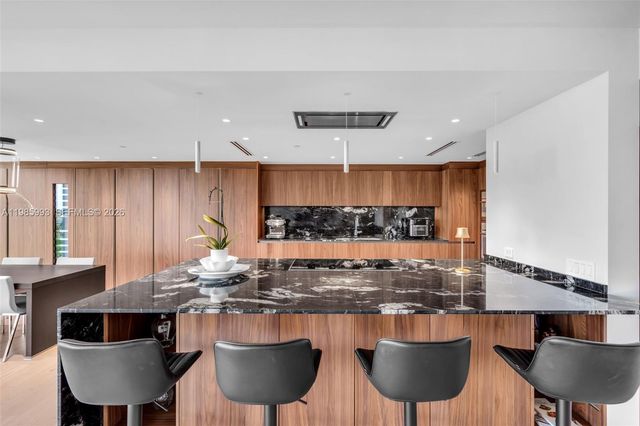 430 Grand Bay Dr 608, Key Biscayne, FL 33149