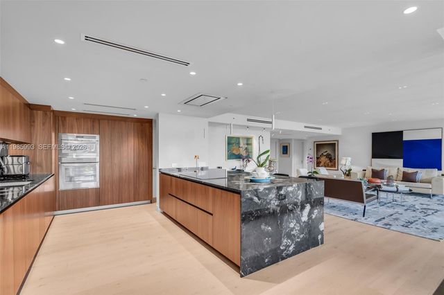 430 Grand Bay Dr 608, Key Biscayne, FL 33149