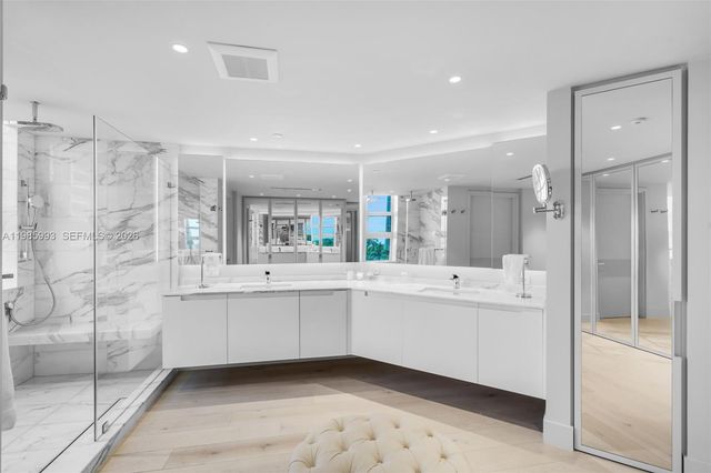 430 Grand Bay Dr 608, Key Biscayne, FL 33149