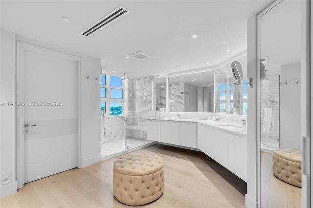 430 Grand Bay Dr 608, Key Biscayne, FL 33149