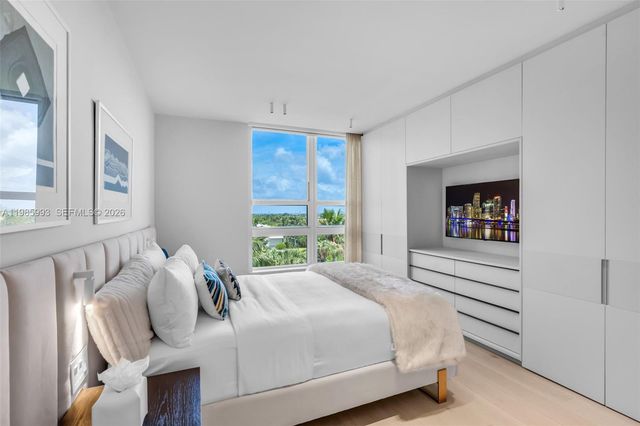 430 Grand Bay Dr 608, Key Biscayne, FL 33149