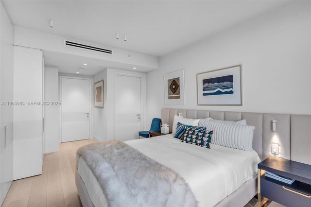 430 Grand Bay Dr 608, Key Biscayne, FL 33149