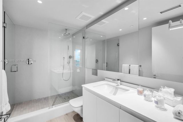 430 Grand Bay Dr 608, Key Biscayne, FL 33149