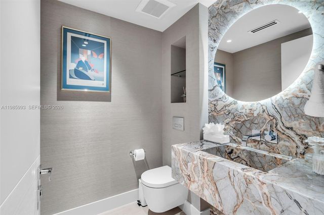 430 Grand Bay Dr 608, Key Biscayne, FL 33149