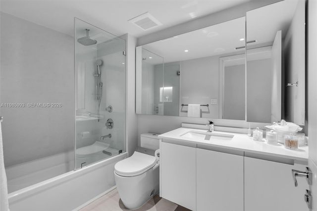 430 Grand Bay Dr 608, Key Biscayne, FL 33149