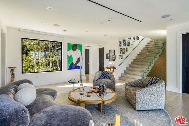 8080 Laurel View Drive, Los Angeles, CA 90069