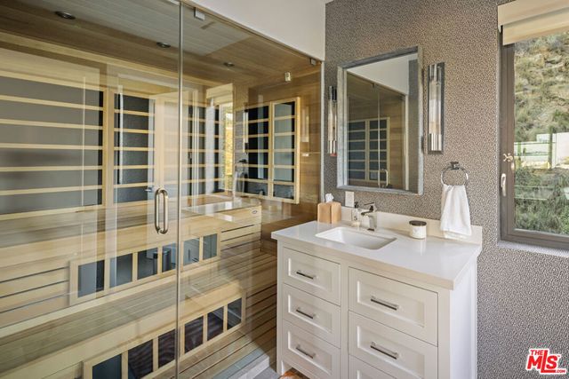 8080 Laurel View Drive, Los Angeles, CA 90069