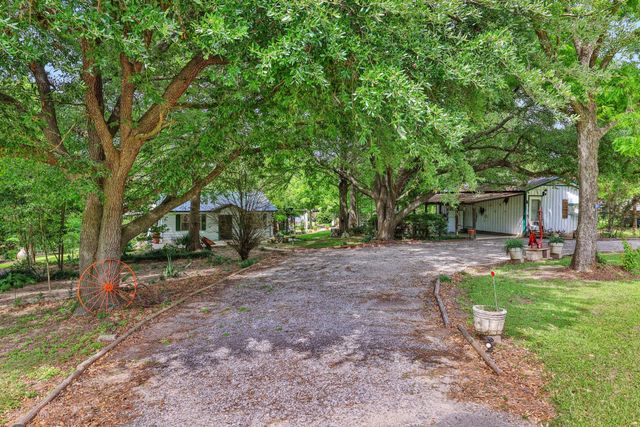 211 Fm 224 Road, Coldspring, TX 77331