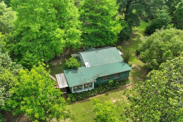 211 Fm 224 Road, Coldspring, TX 77331