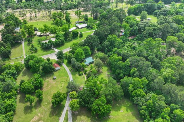 211 Fm 224 Road, Coldspring, TX 77331
