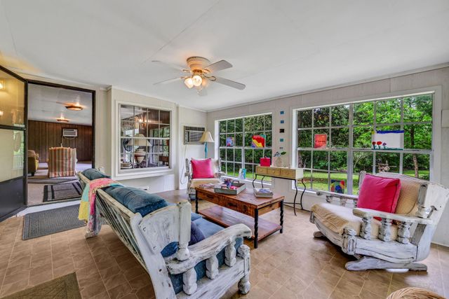 211 Fm 224 Road, Coldspring, TX 77331
