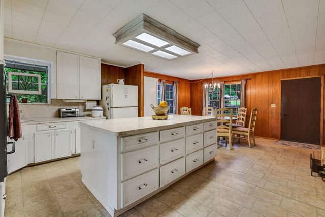 211 Fm 224 Road, Coldspring, TX 77331
