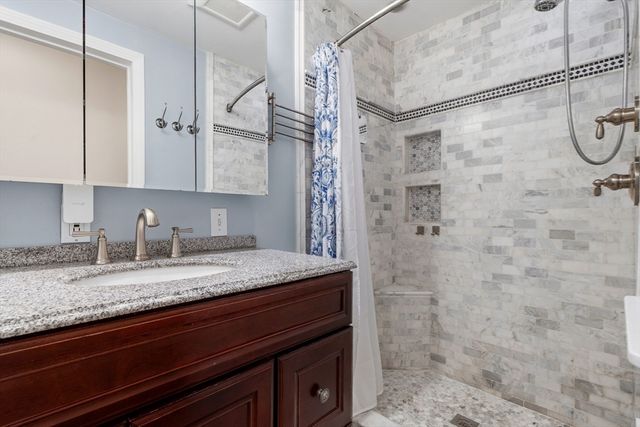 760-762 E 5th St 2, Boston, MA 02127